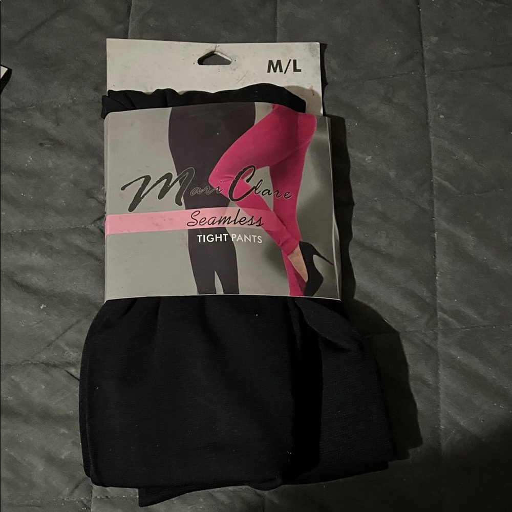 Mari Clare Black Seamless Tight Pants